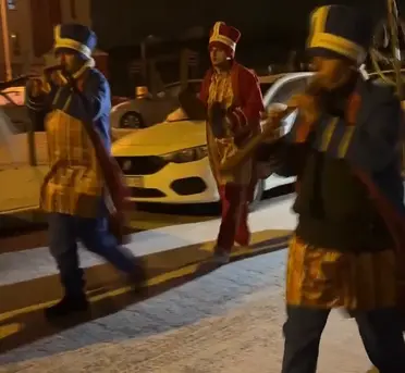 بالفيديو.. مسحّراتي من نوع آخر يظهر في تركيا