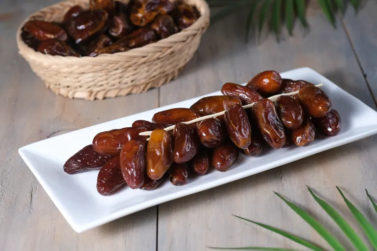 التمور تحظى بإجماع عربي وإسلامي مطلق على مائدة رمضان (شترستوك)