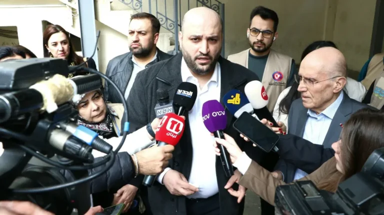 81685D95-FF18-4F37-AF58-BC8544164643