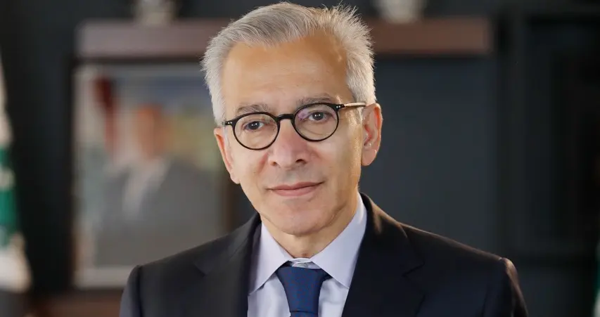 وزير الاقتصاد يتفقّد سير العمل في مرفأ بيروت ويجول في المطاحن والأفران