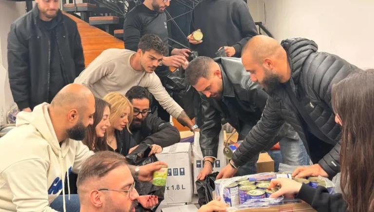 AD81C7B2-34BC-4A00-B51C-BFFF3D1D904B