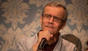 D6AC0FB1-0229-4066-A7AB-A56E76AC2921