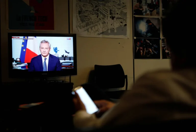 DFB99A22-5200-4EF4-81E3-317FB1E9379E