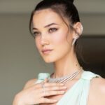 بينار دينيز تفاجئ الجمهور: جذوري لبنانية والعربية كانت لغة طفولتي