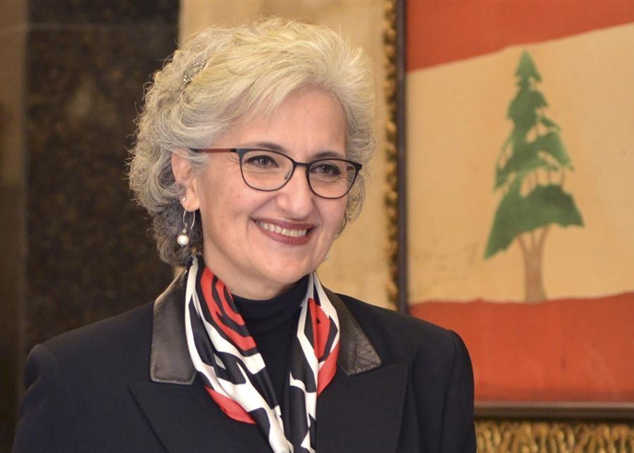 وزيرة التربية تتسلم مسوّدة بشأن المناهج التربويّة الجديدة