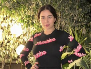 بعد خروجها من المستشفى.. مي عز الدين تشارك صورها الجديدة