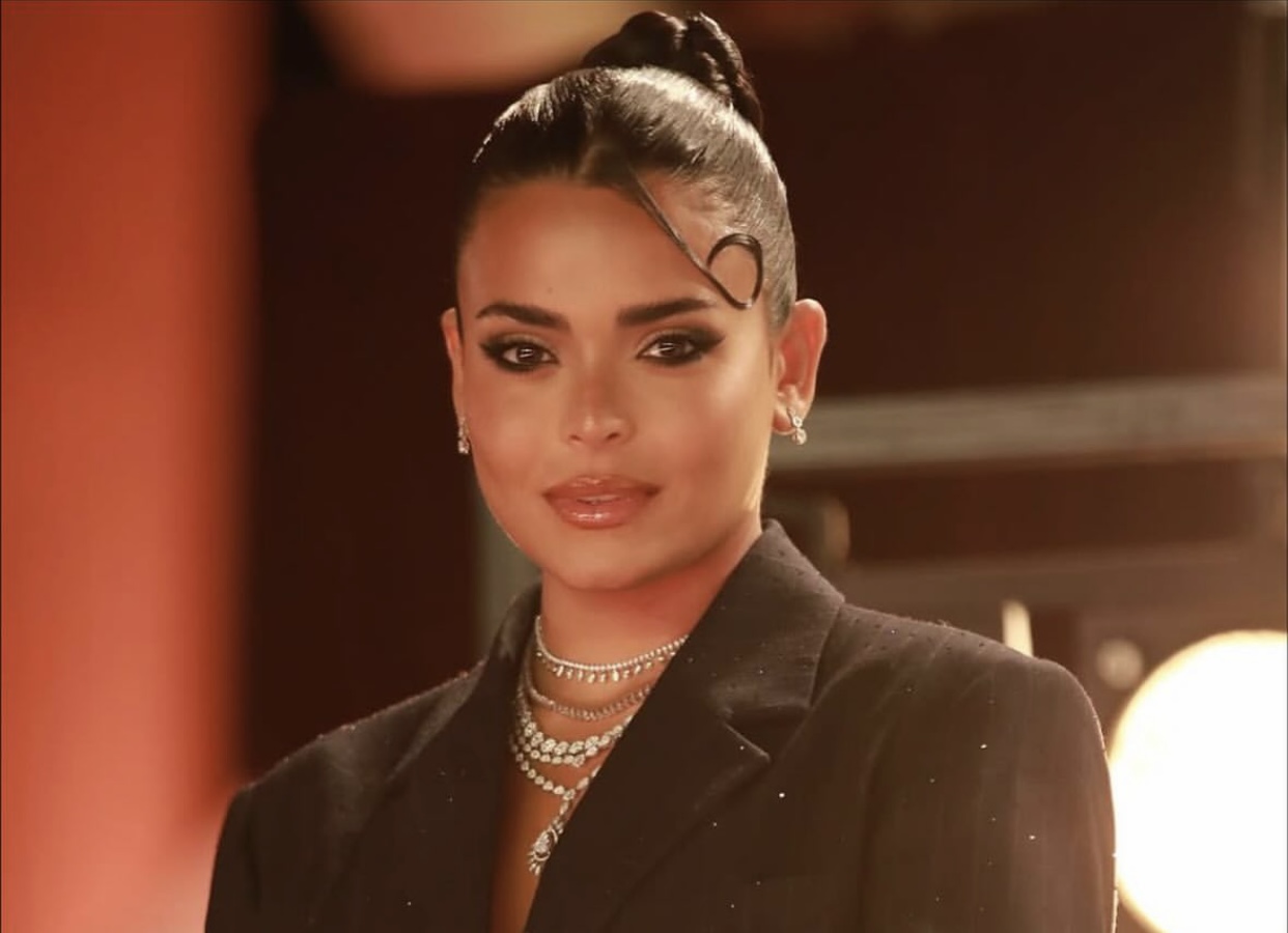 شبهوها بـ”مايكل جاكسون”.. رد طريف من أسماء جلال