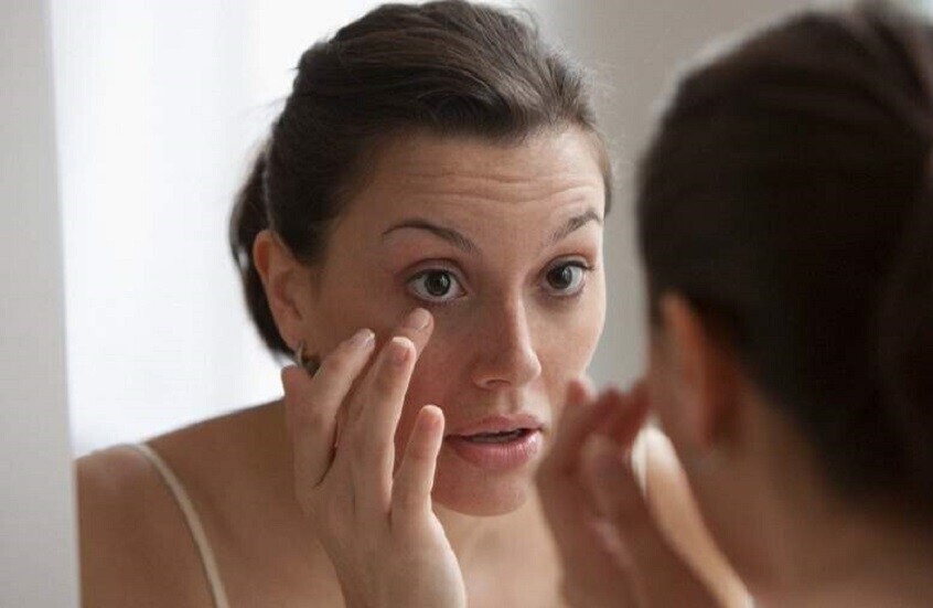 طبيبة أعصاب تحذر من خطر خفي وراء ارتعاش الجفن