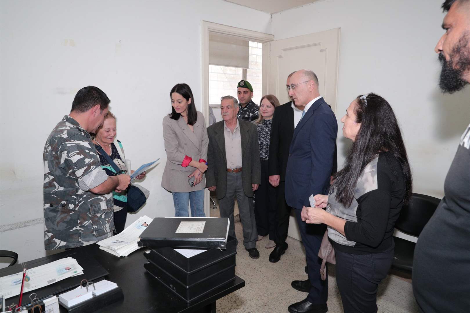 الحجار جال في دائرة نفوس بيروت: لتسريع الإجراءات وتحسين مستوى الخدمات