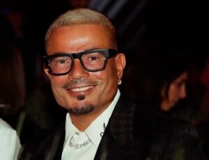 رد حاسم من عمرو دياب على شائعات إحراجه يسرا: أنا متواضع جدًا