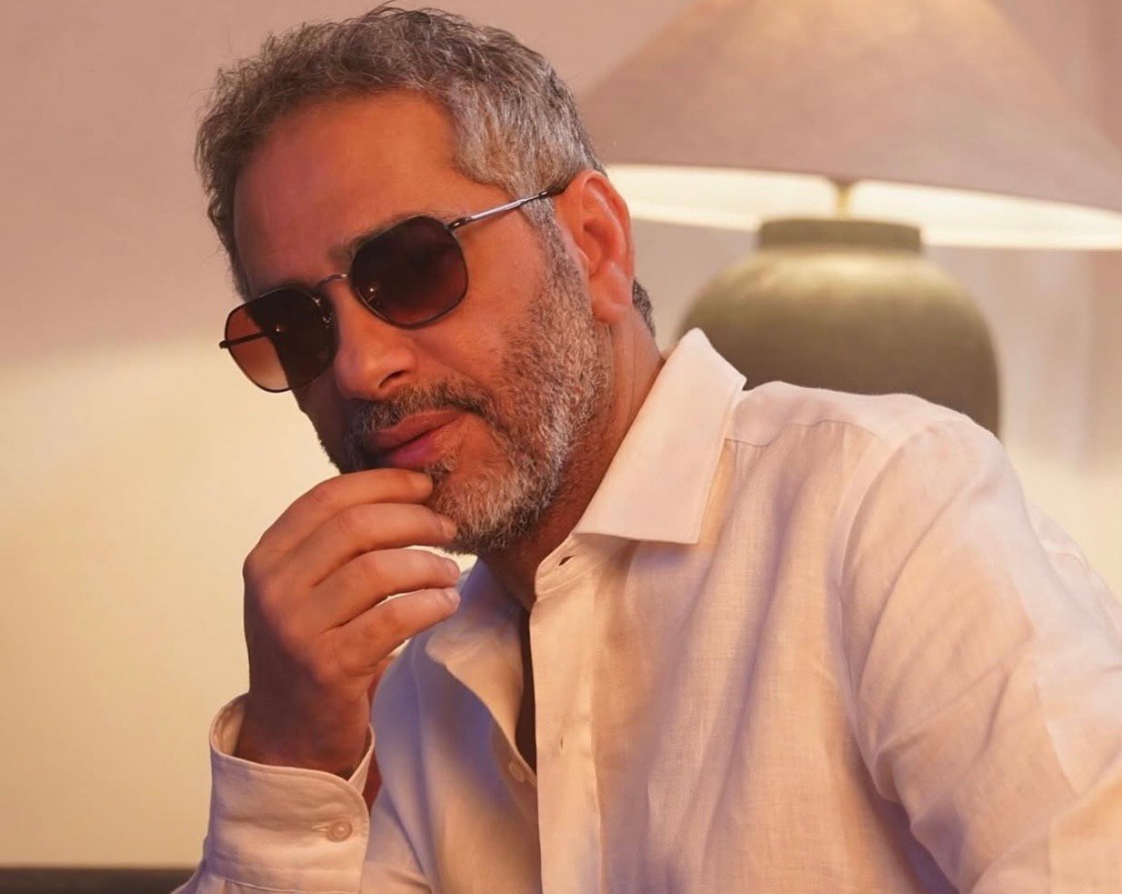 هل يقضي العيد مع أسرته؟.. محاكمة عسكرية لفضل شاكر الجمعة