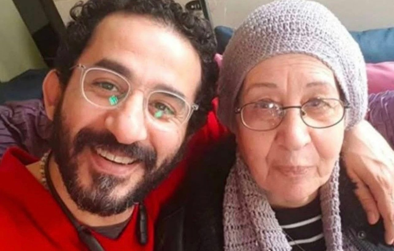 وفاة والدة الفنان أحمد حلمي بعد صراع مع المرض
