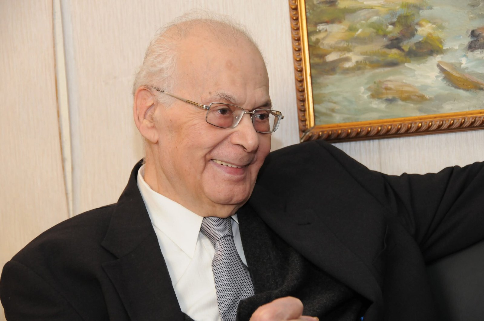 في ذكرى رحيله.. ليل نهار تستعيد حوارها مع الرئيس سليم الحص